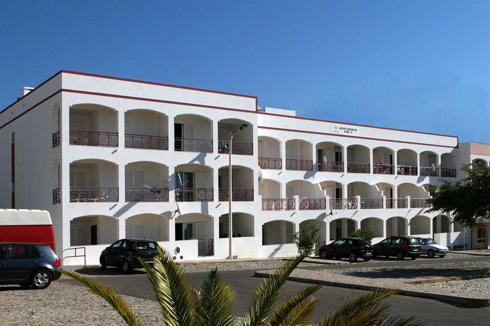 Kings Apartments Куартейра Екстериор снимка