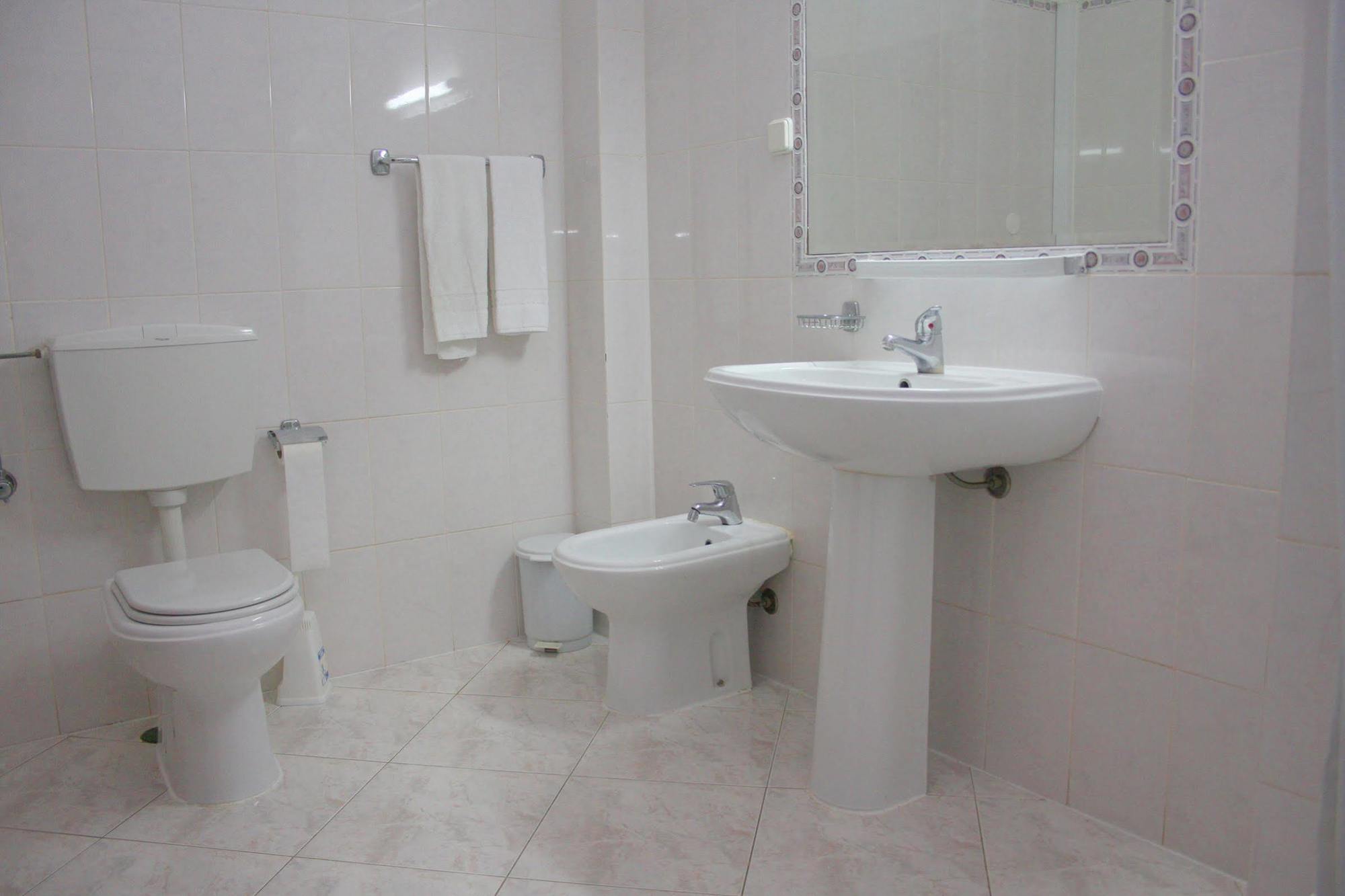Kings Apartments Куартейра Екстериор снимка